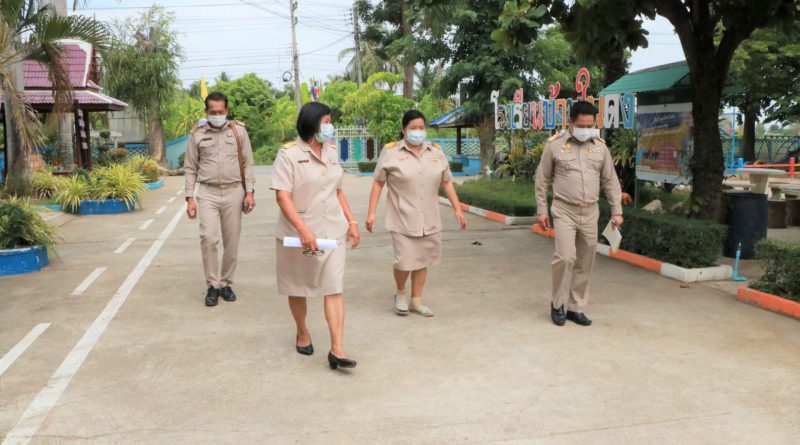 ผอ.สพป.เพชรบุรี เขต 2 ตรวจเยี่ยมโรงเรียนบ้านในดง