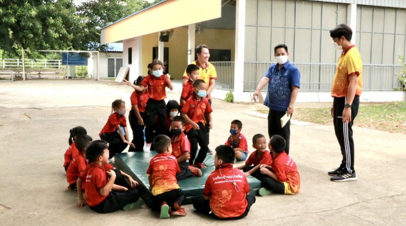 ผอ.สพป.เพชรบุรี เขต 2 ตรวจเยี่ยมโรงเรียนบ้านแม่ประจันต์