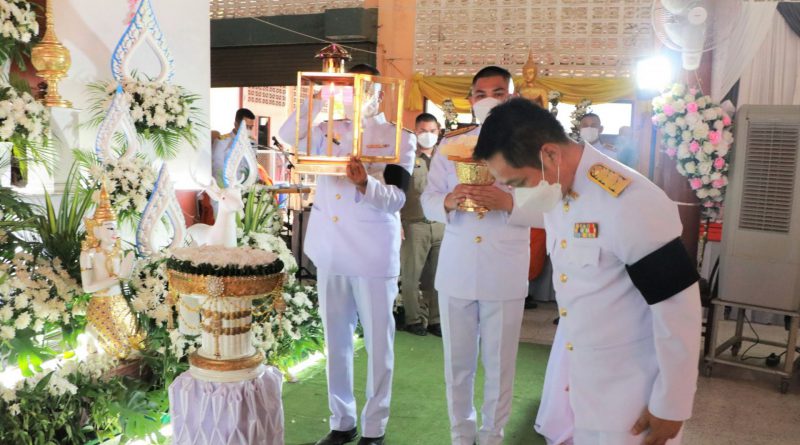 ผอ.สพป.เพชรบุรี เขต 2 เป็นประธานพระราชทานเพลิงศพ ครูลำเพย นกน่วม