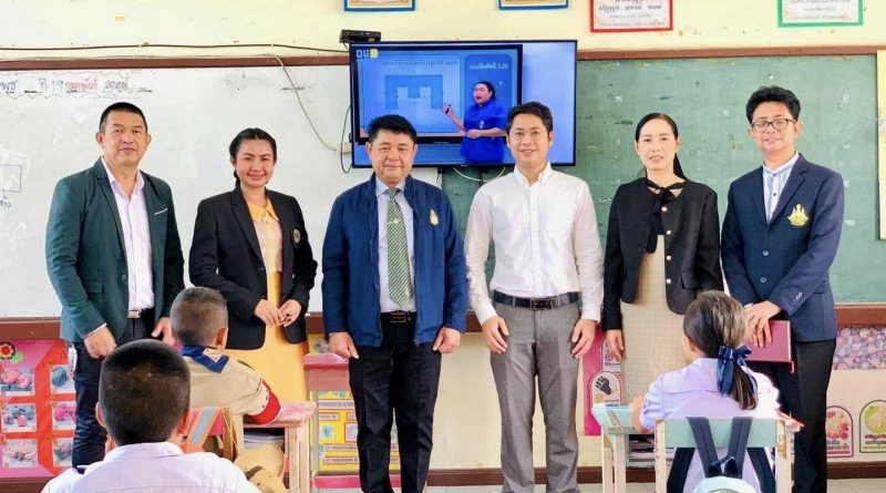รอง ผอ.สพป.เพชรบุรี เขต 2 ตรวจเยี่ยมโรงเรียน ในสังกัด
