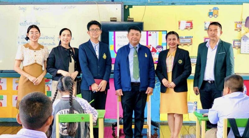 รอง ผอ.สพป.เพชรบุรี เขต 2 ตรวจเยี่ยมโรงเรียน ในสังกัด